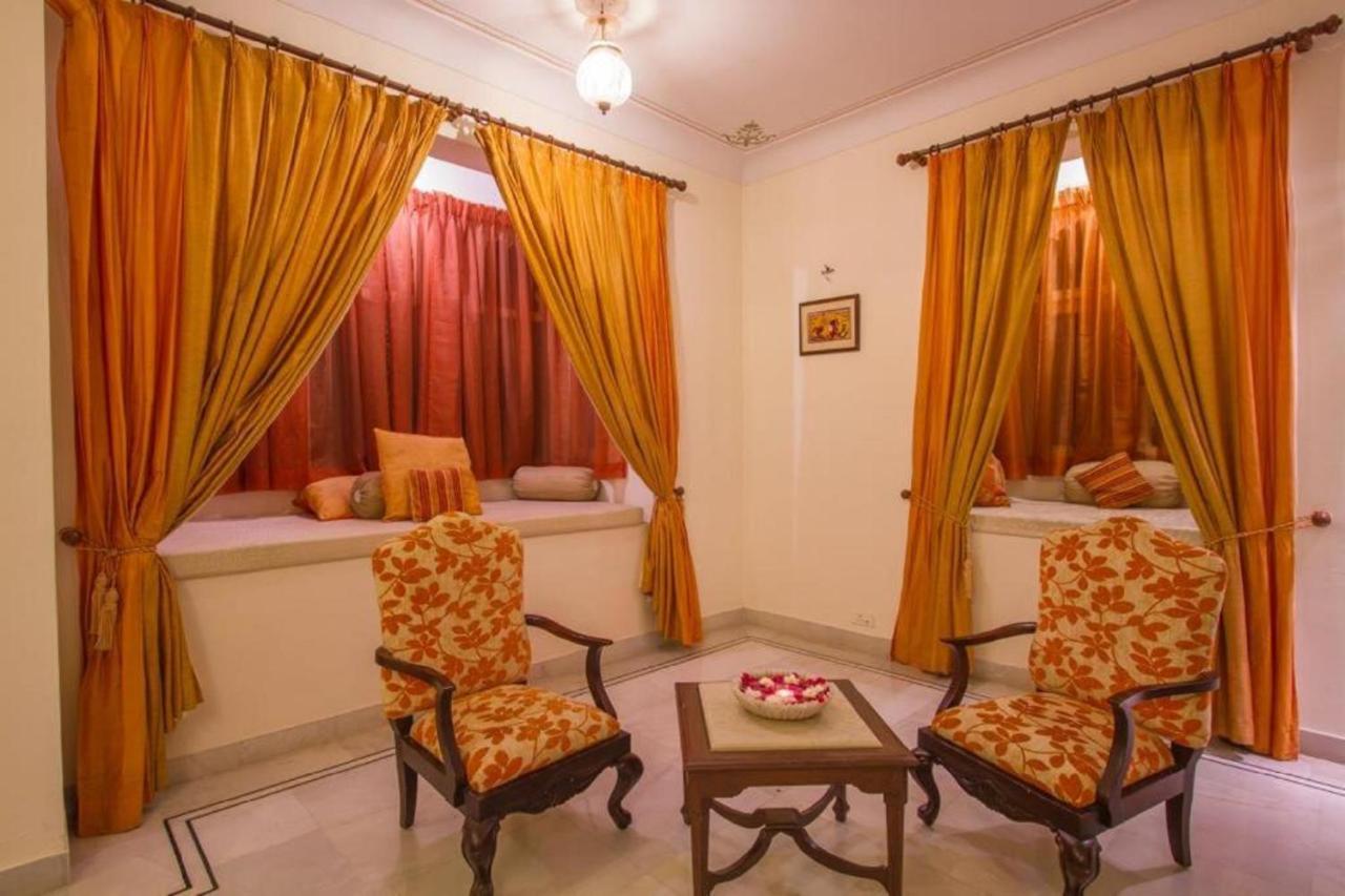 Akshay Niwas Boutique Luxury Hotel Udaipur Exteriör bild