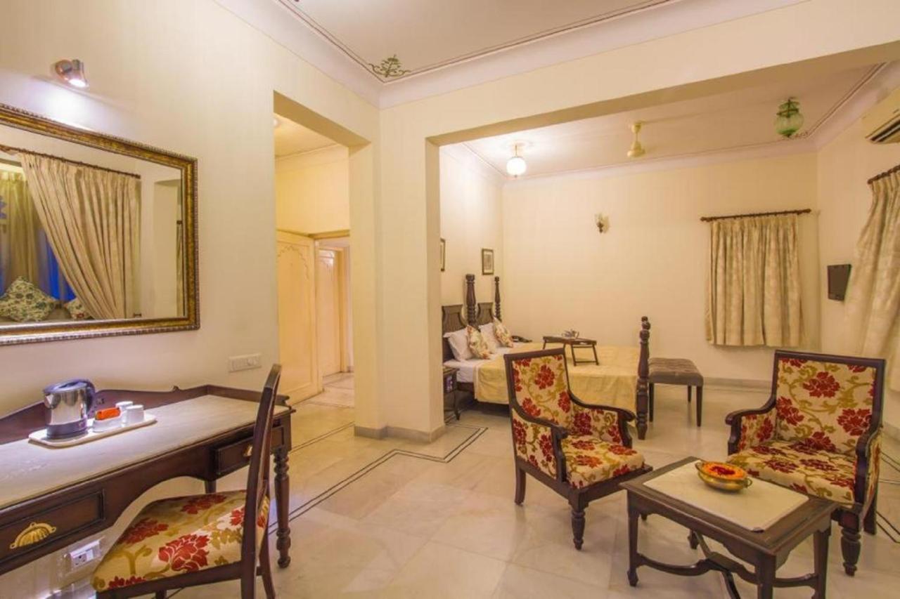 Akshay Niwas Boutique Luxury Hotel Udaipur Exteriör bild